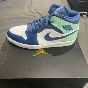 Nike Air Jordan 1 Mid